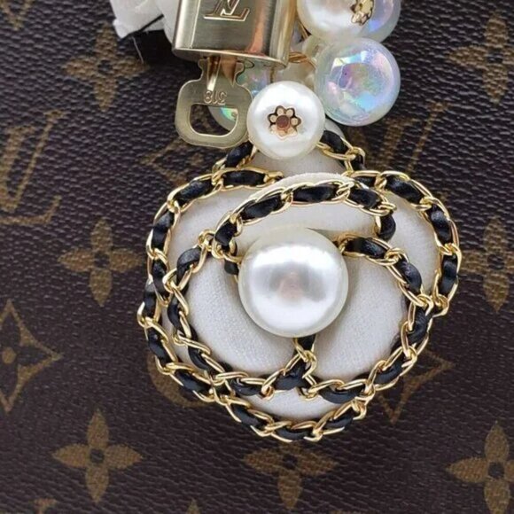 100% Auth Louis Vuitton Lock & Key with unbranded Bagcharm, Keycharm, Keychain - Picture 5 of 14